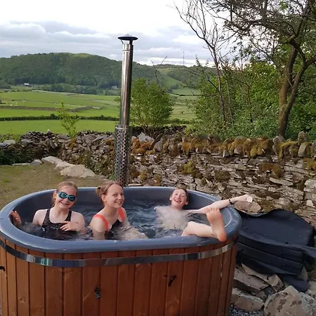 Holiday home Tiny House Wood Cabin With Hot Tub & Amazing Views *