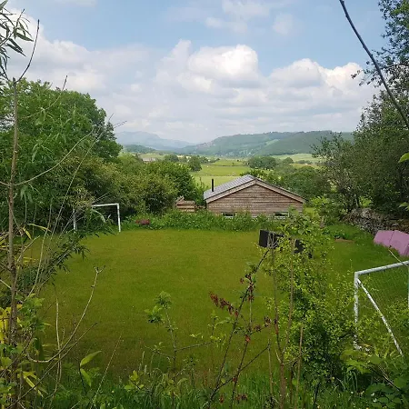 Tiny House Wood Cabin With Hot Tub & Amazing Views *