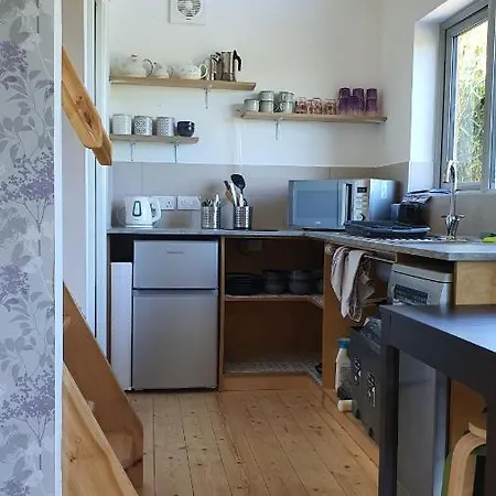 Tiny House Wood Cabin With Hot Tub & Amazing Views * Ulverston